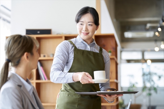 カフェ接客